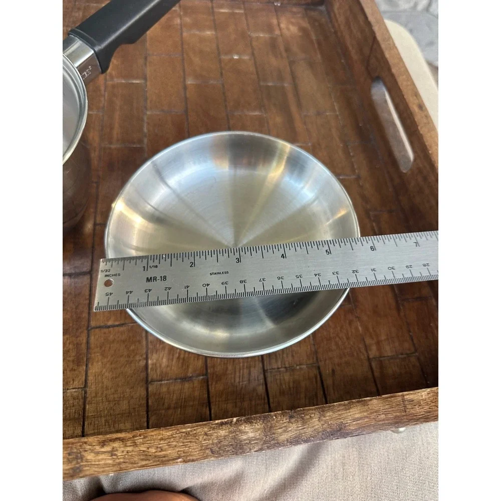 Meyer 18/10 Stainless Steel 1 Quart Saucepan with Lid Impact Bonded Base 0.9LEUC